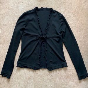 black lettuce hem tie-front top!